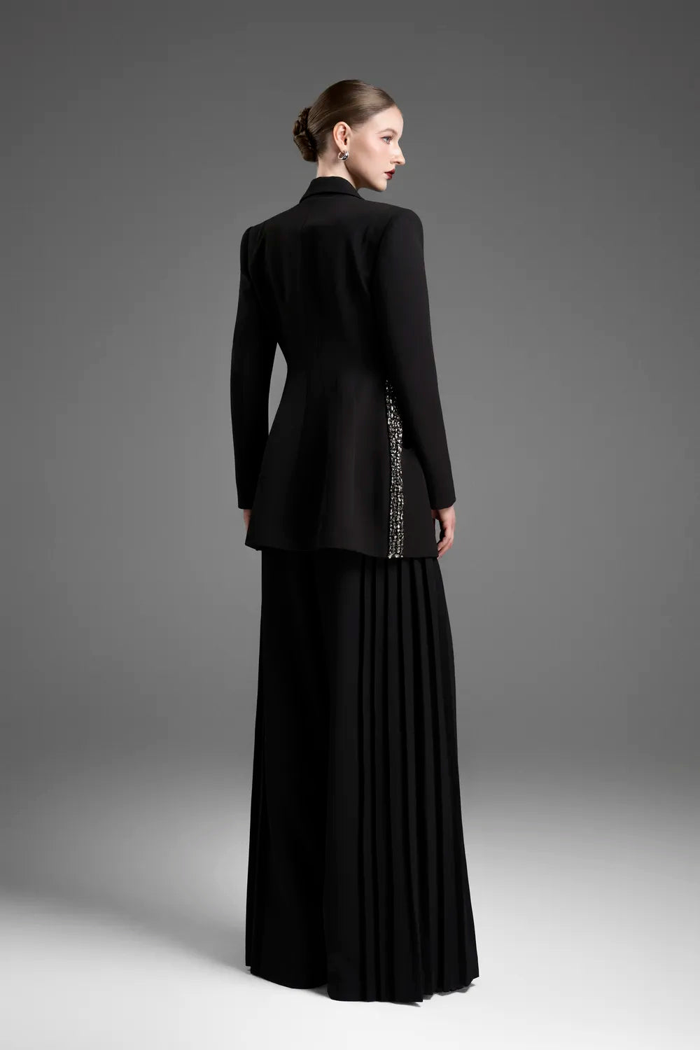 Peak Lapel Single Crystal Embellished Blazer