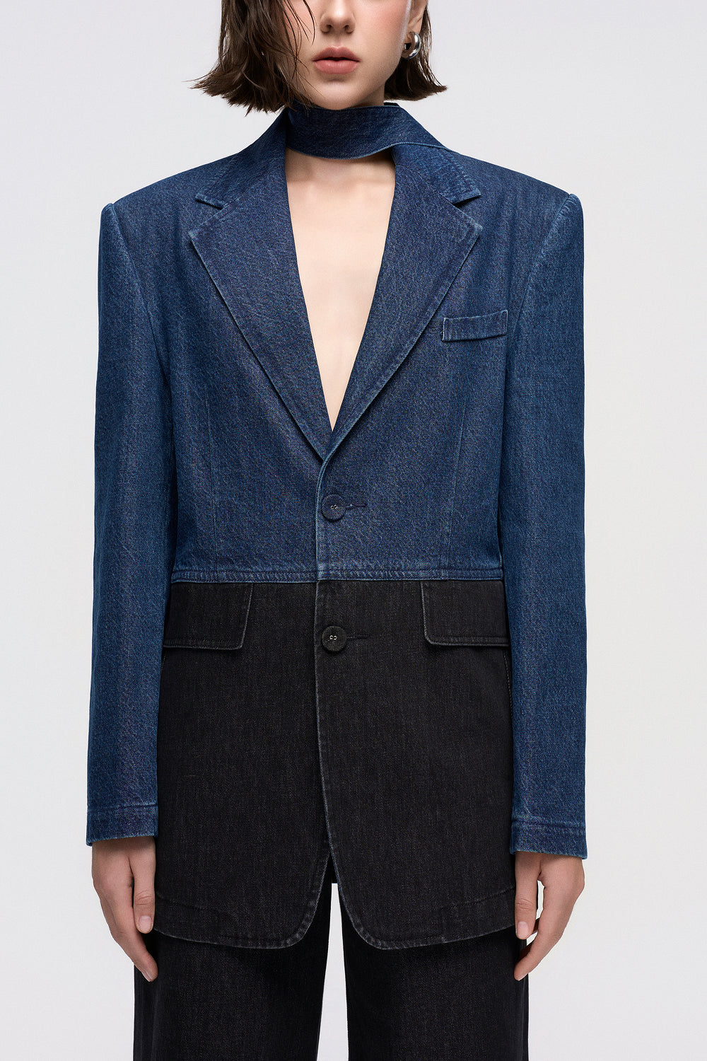 Blazer Two-tone blazer in classic tailoring and washed black denim