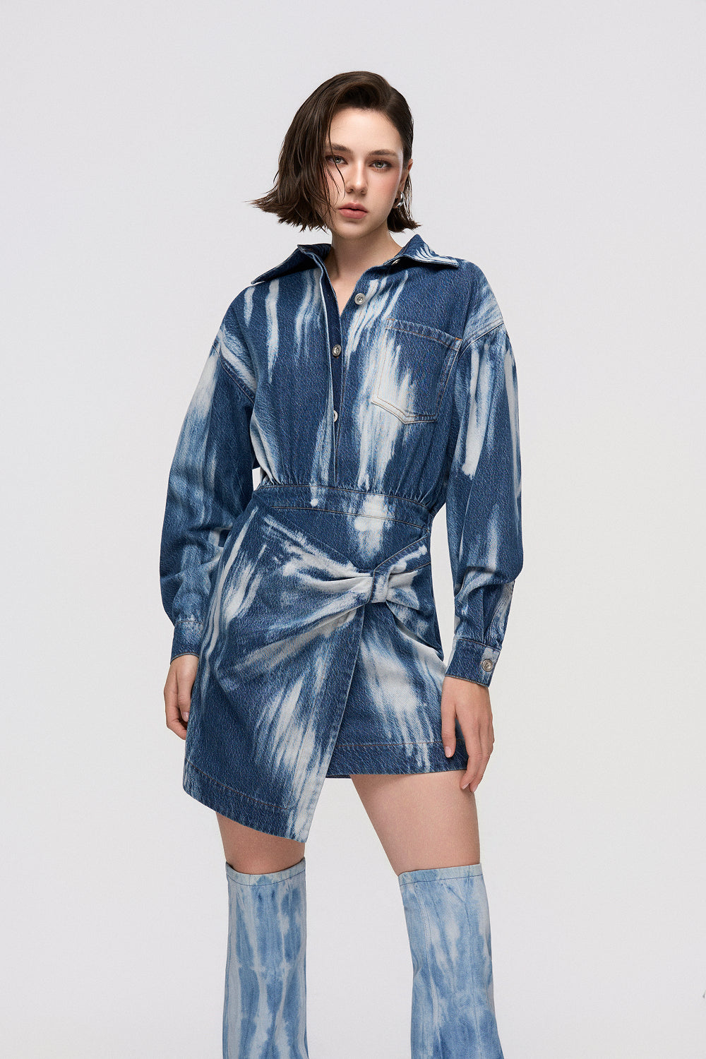 Dress Shirt dress with a pleated skirt and artisanal wash effect