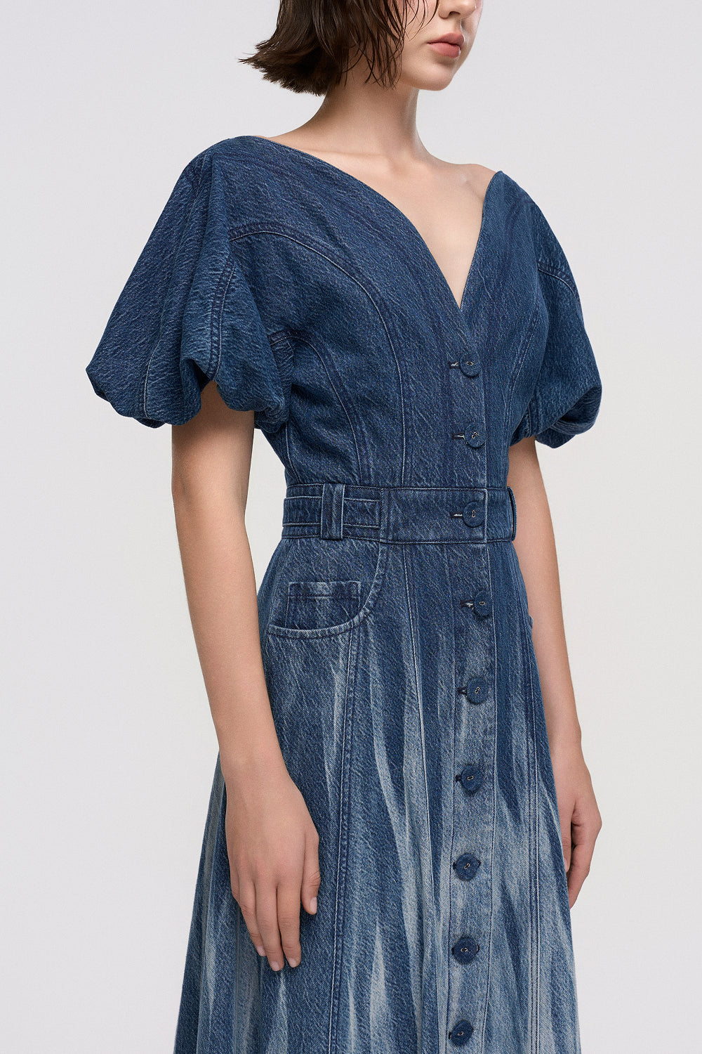 Dress Puff-sleeve A-line denim dress with a vertical wash effect