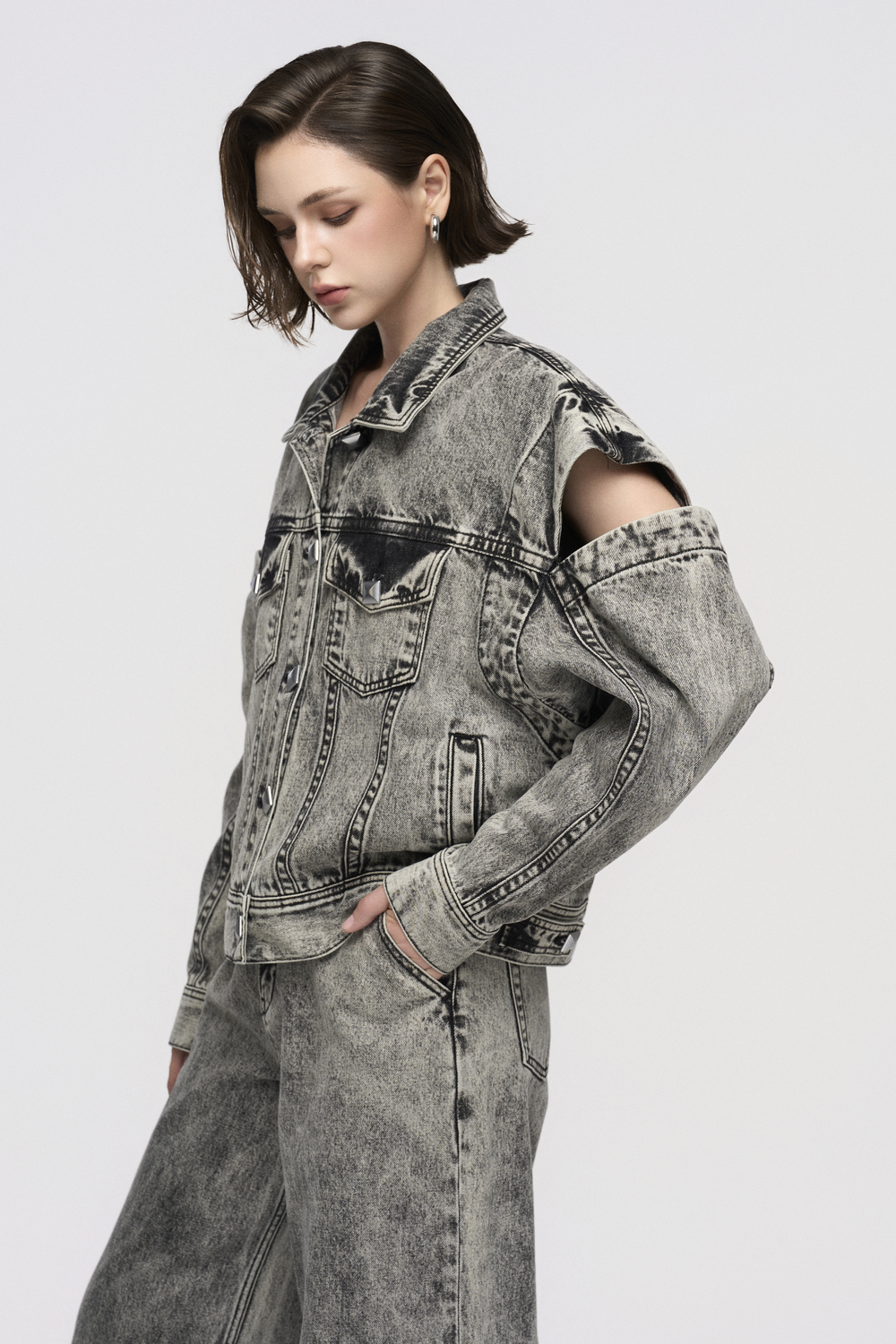 Open-Shoulder Point Collar Jacket