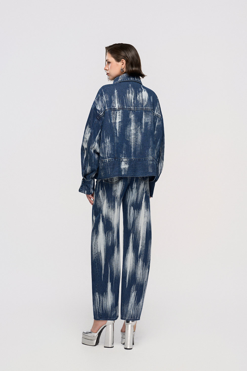 Jacket Classic trucker jacket with a multi- layered, vertical streak wash