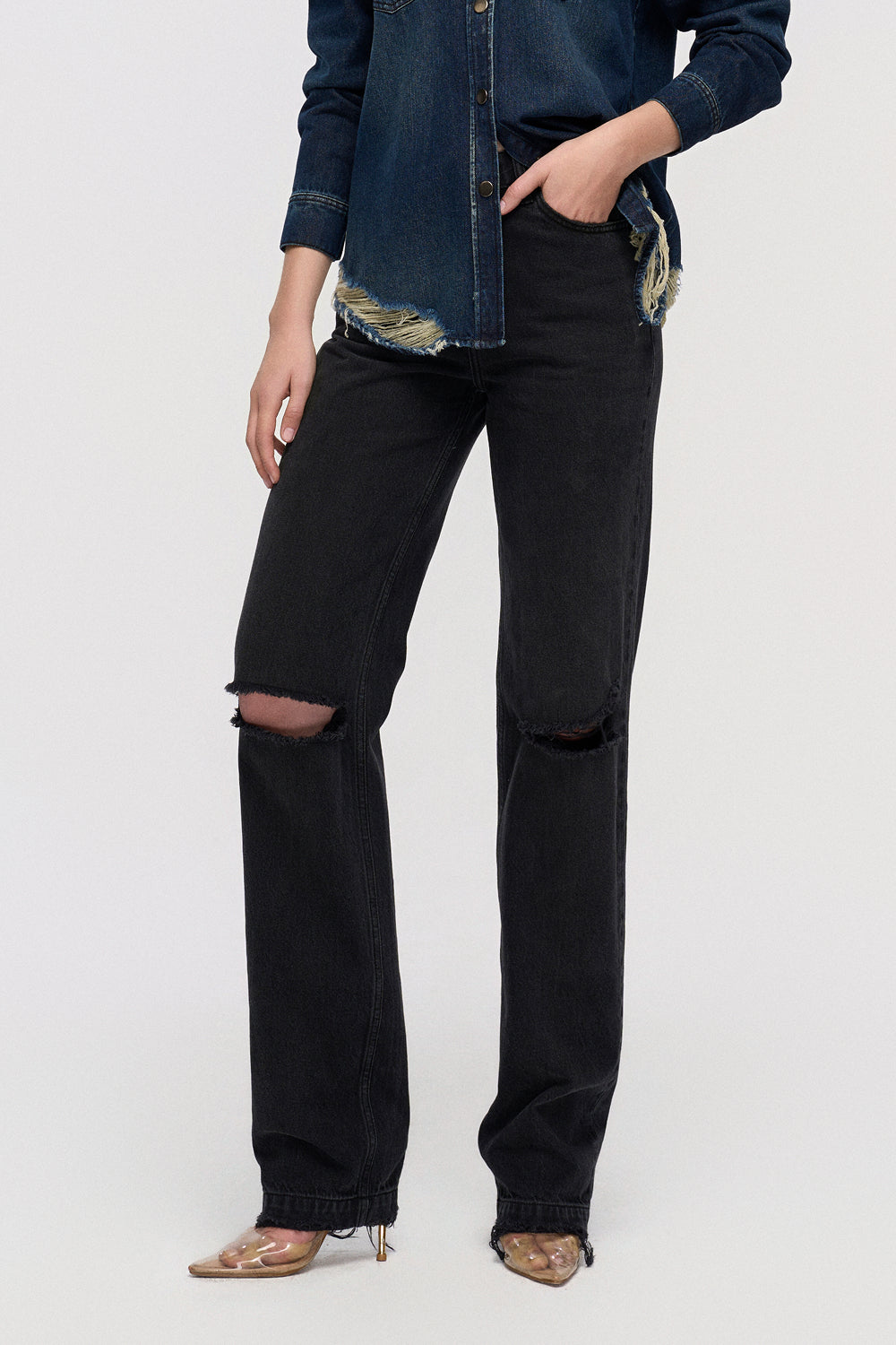 Trousers Straight-leg denim with raw edge knee cut out