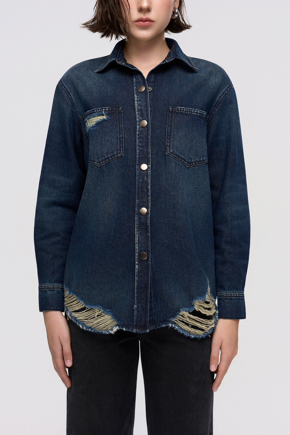 Shirt Denim shirt with an enzyme wash and raw hems