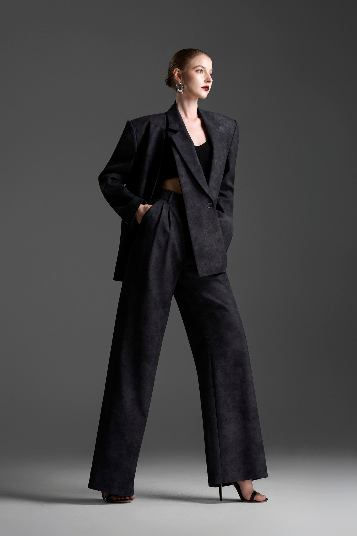 Blazer with a Detachable Collar and a Grey-Black Wash