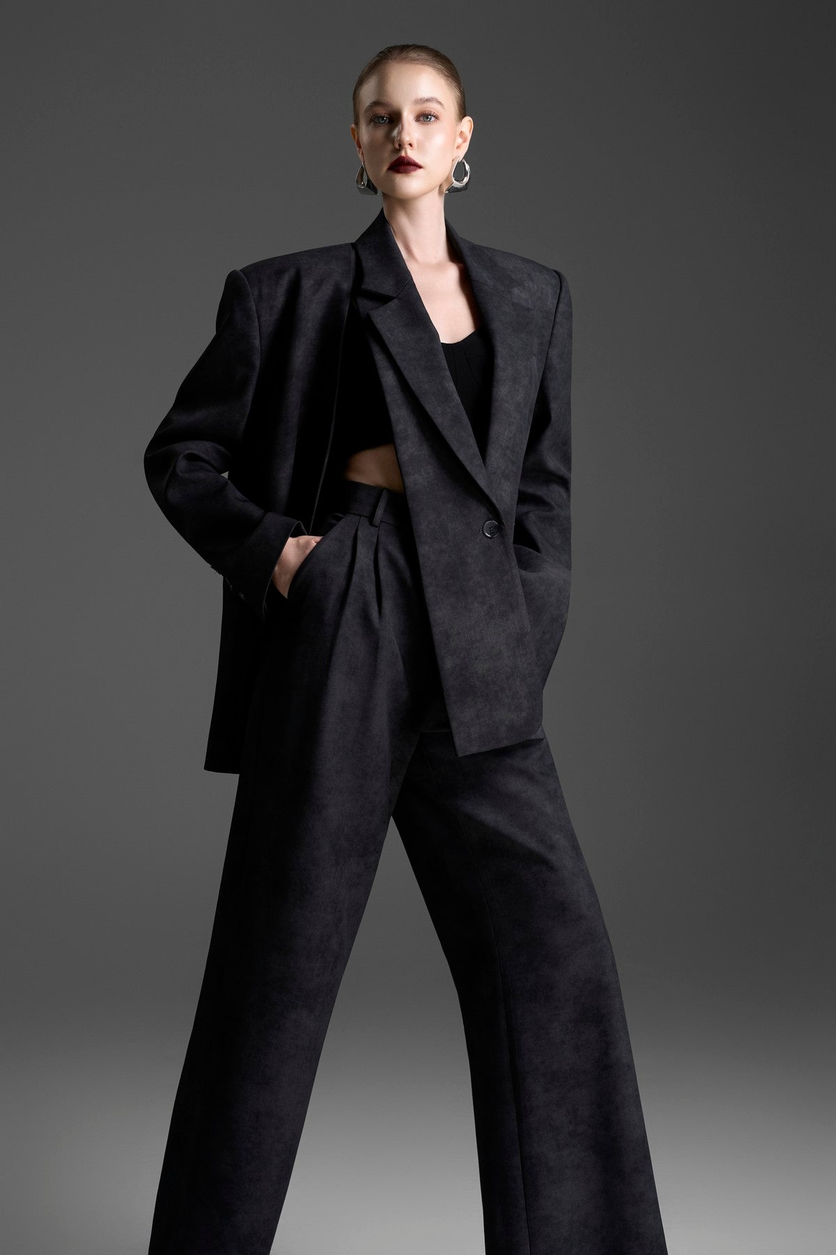 Blazer with a Detachable Collar and a Grey-Black Wash