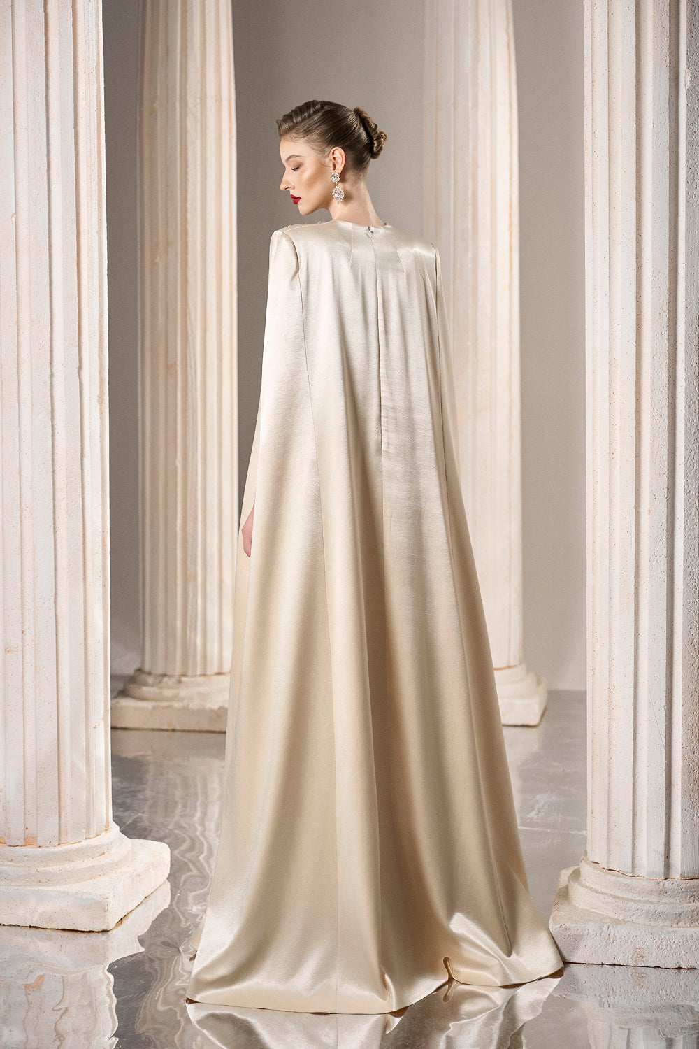 Dress Flowing denim caftan, elegant embroidered neckline