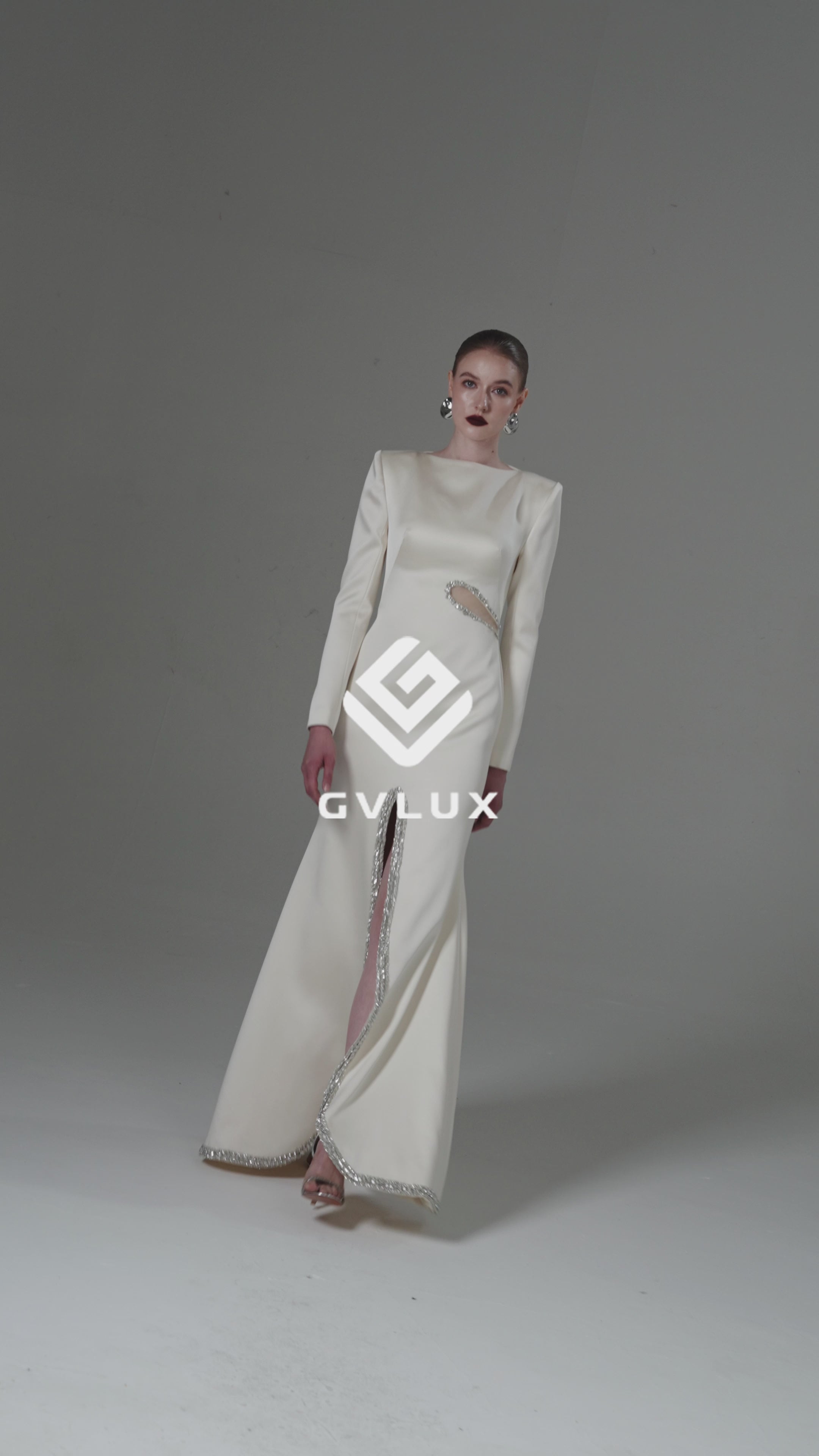 Long-Sleeve Boat Neck Dress with a Teardrop Waist Cutout